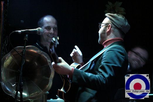 DJ Joe Travolta (D)  with DJ Savage Alex - Noels Ballroom, Leipzig 06. April 2012 (10).JPG